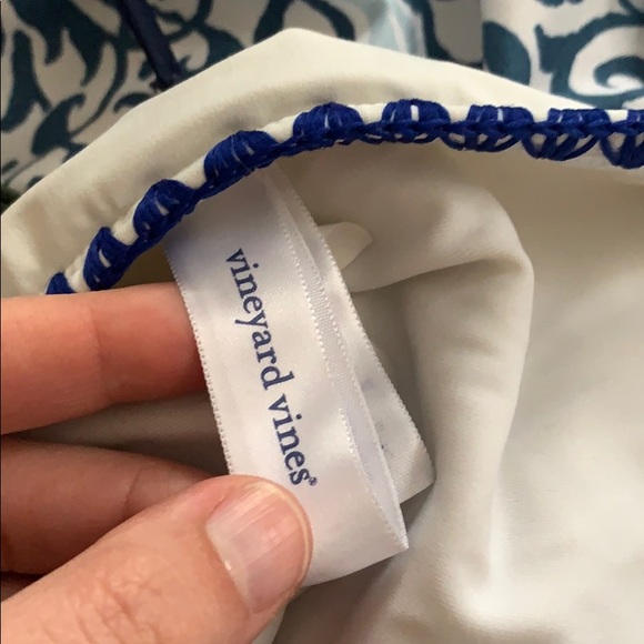 SOLD*White Vineyard Vines Bandeau Bikini - Picture 2 of 2